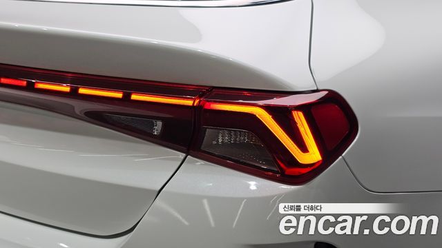 Kia K5 2022 — photo 9
