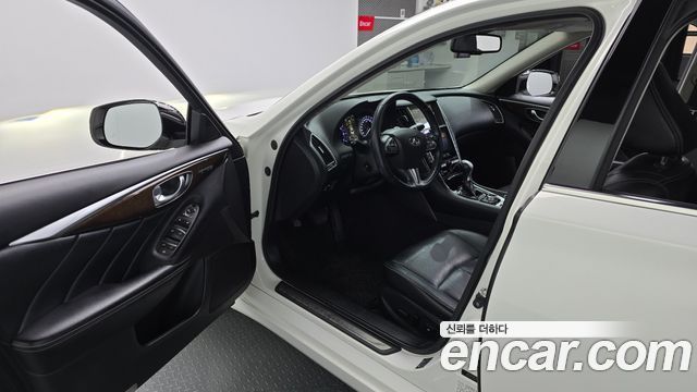 Infiniti Q50 2015 — photo 10