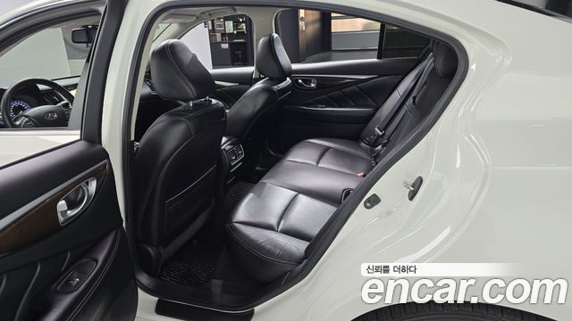 Infiniti Q50 2015 — photo 11