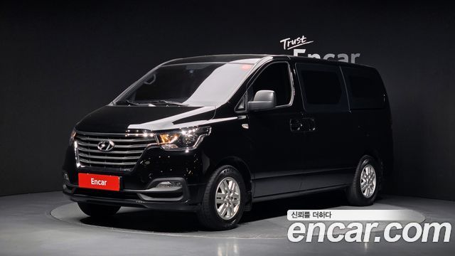 Hyundai Starex 2020 — photo 1