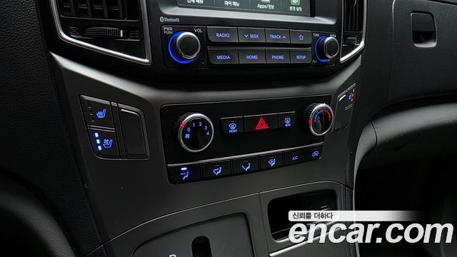 Hyundai Starex 2020 — photo 17
