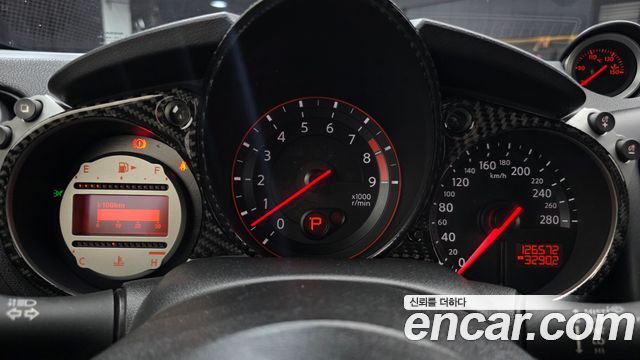 Nissan 370Z 2009 — photo 11