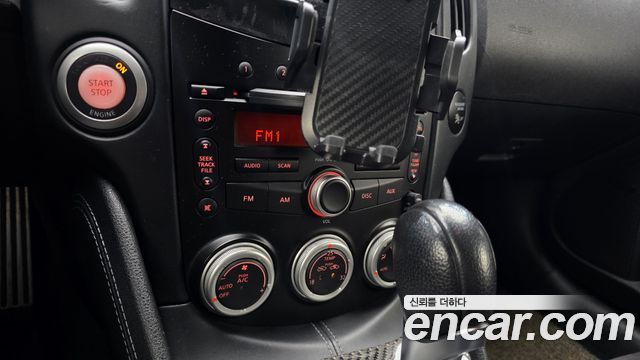 Nissan 370Z 2009 — photo 21