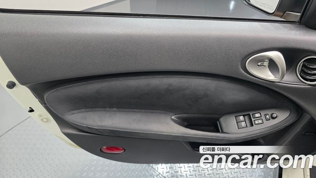 Nissan 370Z 2009 — photo 14