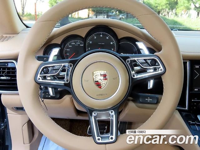 Porsche Panamera 2011 — photo 8