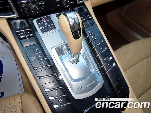 Porsche Panamera 2011 — photo 10