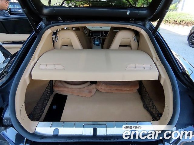 Porsche Panamera 2011 — photo 18