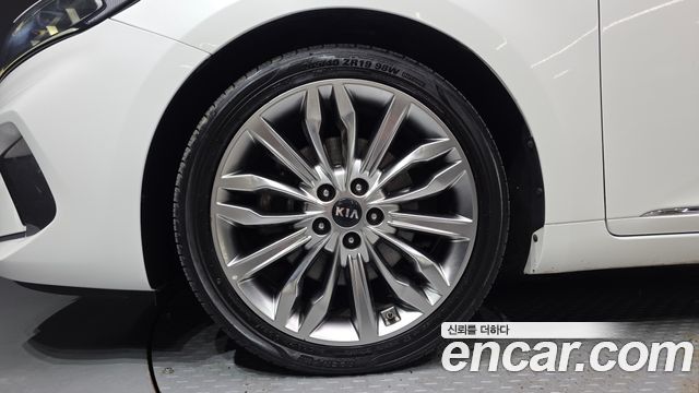 Kia K7 2020 — photo 5