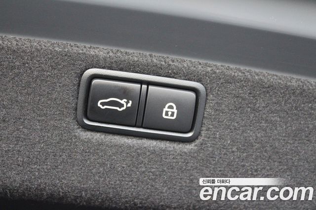 Genesis G80 2019 — photo 17