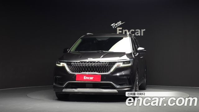 Kia Canival 2021 — photo 3