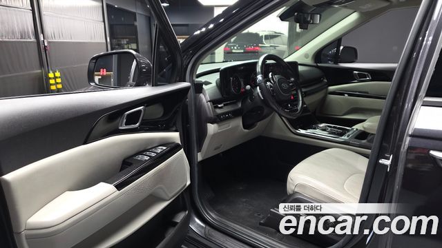 Kia Canival 2021 — photo 13