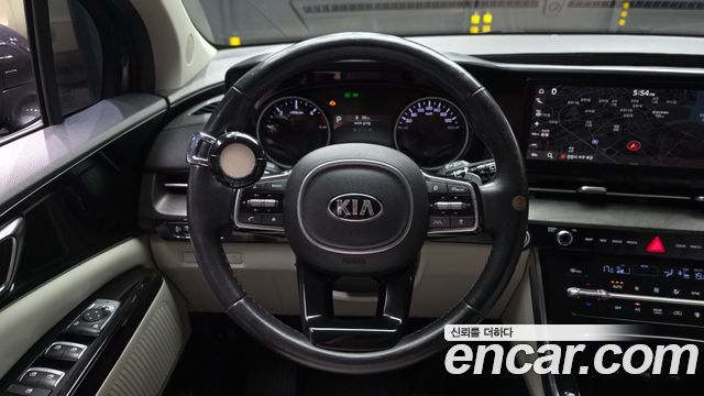 Kia Canival 2021 — photo 19