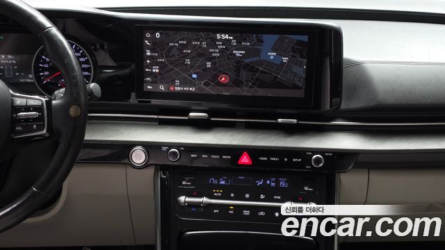 Kia Canival 2021 — photo 20