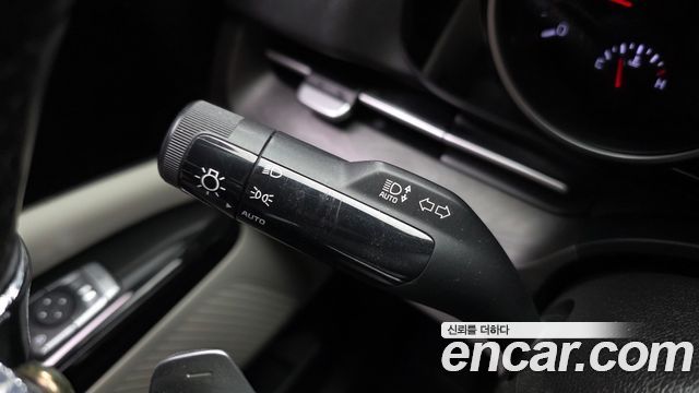 Kia Canival 2021 — photo 24