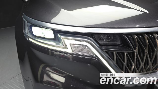 Kia Canival 2021 — photo 8