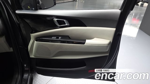 Kia Canival 2021 — photo 15