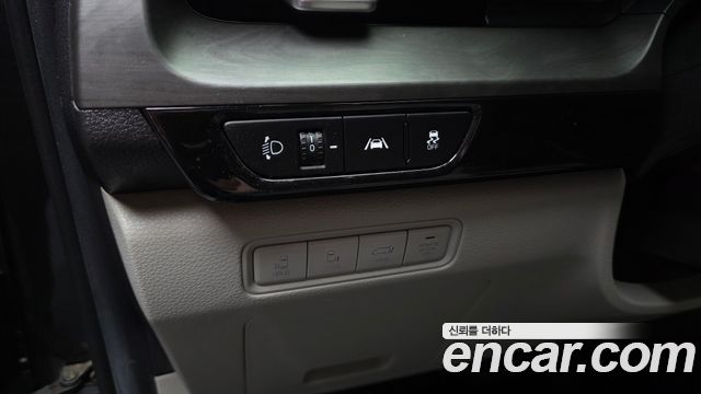 Kia Canival 2021 — photo 27