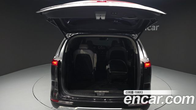 Kia Canival 2021 — photo 32