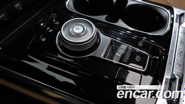 Kia Canival 2021 — photo 12