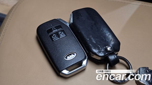 Kia Canival 2021 — photo 22