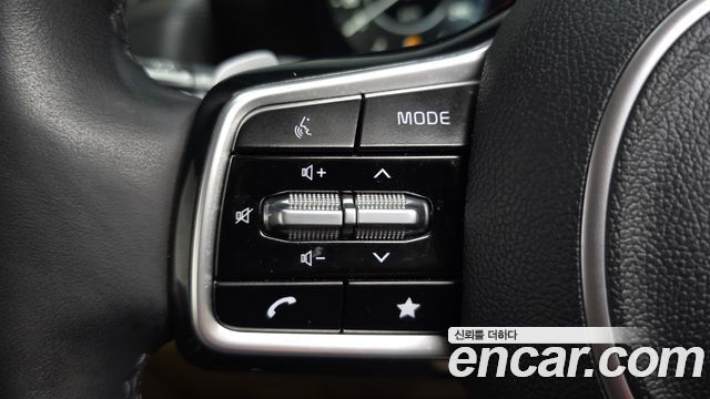 Kia Canival 2021 — photo 26