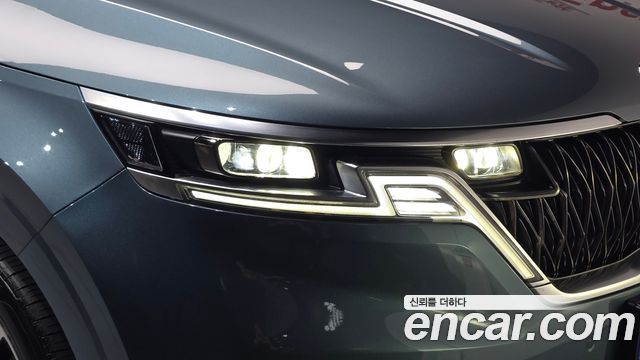Kia Canival 2021 — photo 8