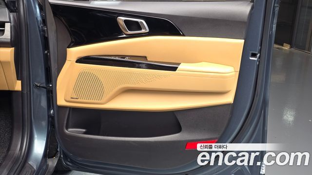 Kia Canival 2021 — photo 15
