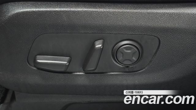 Kia Canival 2021 — photo 31