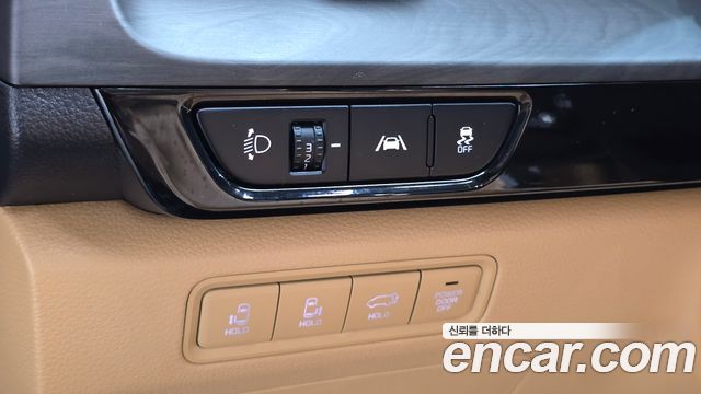 Kia Canival 2021 — photo 38