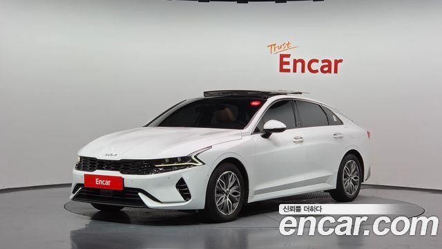 Kia K5 2023 — photo 1