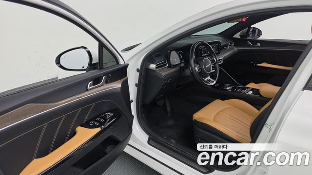 Kia K5 2023 — photo 10
