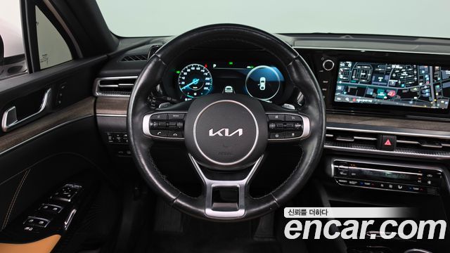 Kia K5 2023 — photo 13