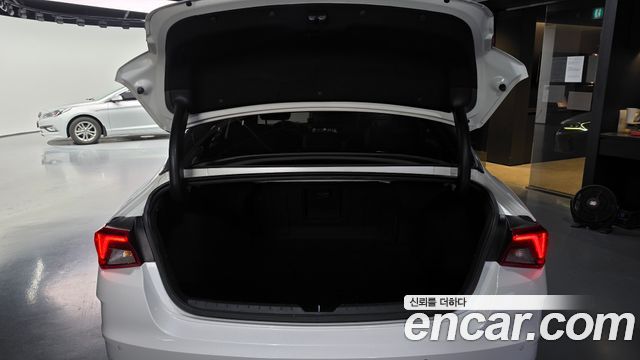 Kia K5 2023 — photo 18