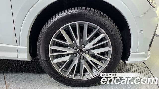 Audi Q3 2023 — photo 5
