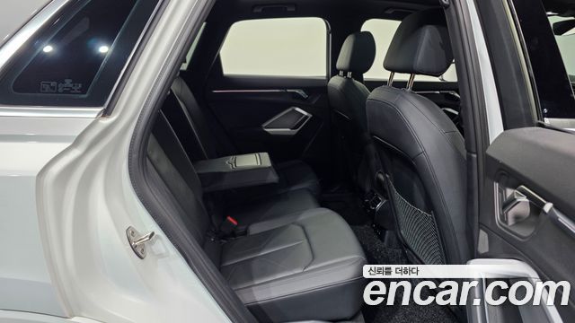 Audi Q3 2023 — photo 12