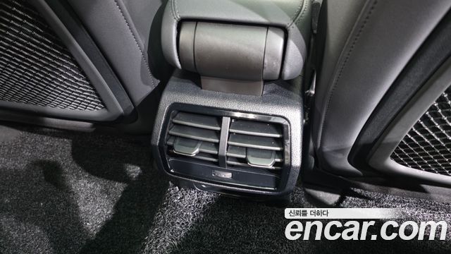 Audi Q3 2023 — photo 19