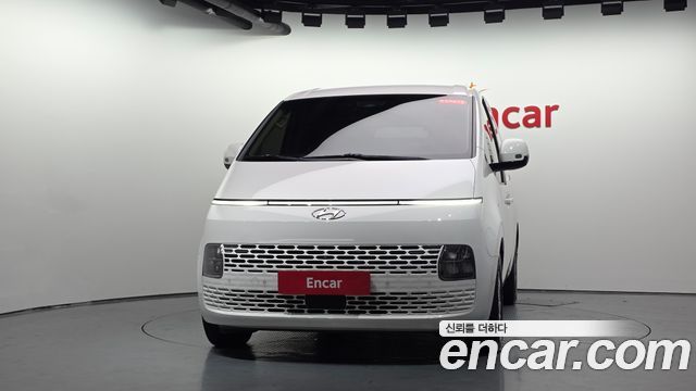 Hyundai Staria 2022 — photo 3