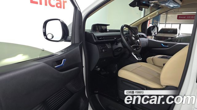 Hyundai Staria 2022 — photo 13