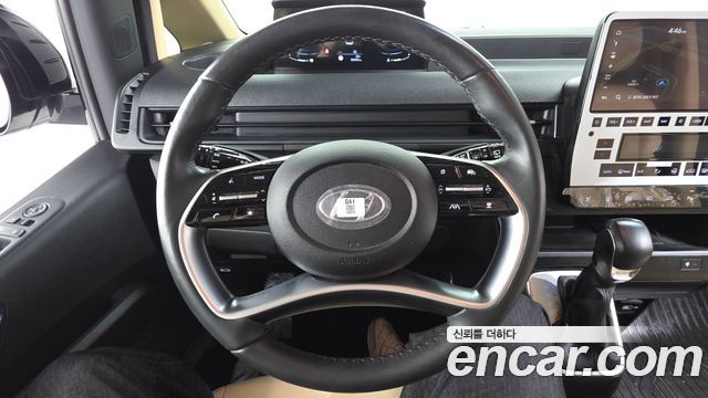 Hyundai Staria 2022 — photo 18