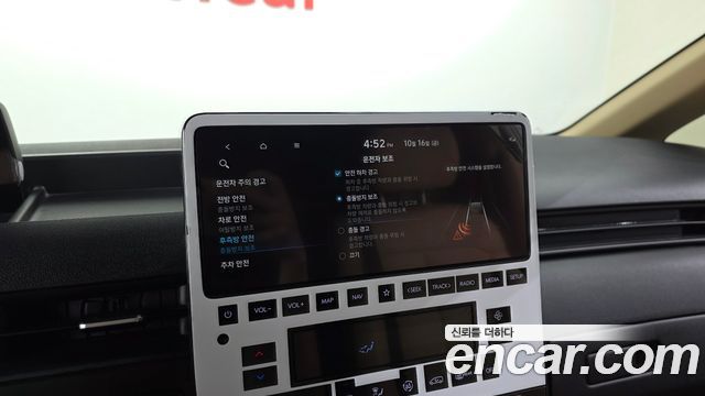 Hyundai Staria 2022 — photo 21