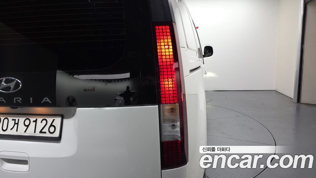 Hyundai Staria 2022 — photo 9