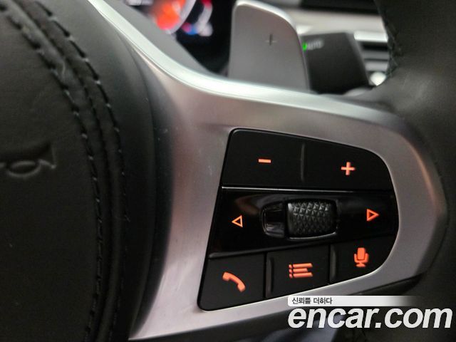 BMW 5-Series 2020 — photo 12