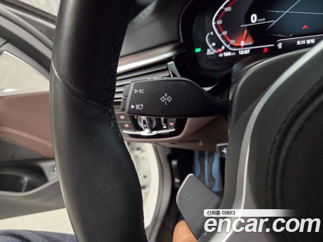 BMW 5-Series 2020 — photo 13