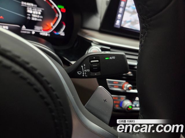 BMW 5-Series 2020 — photo 14