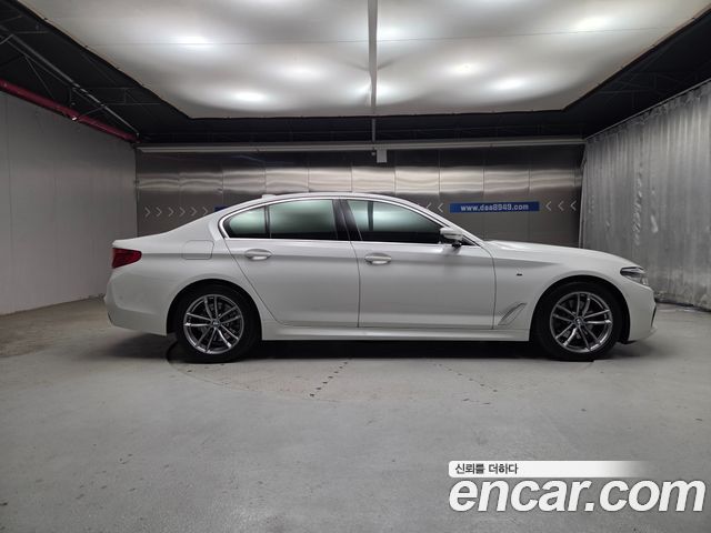 BMW 5-Series 2020 — photo 20