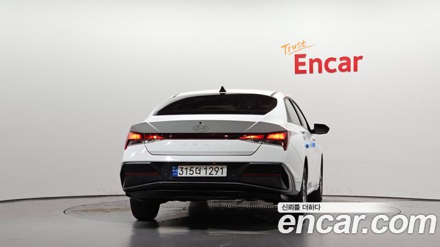 Hyundai AVANTE 2024 — photo 4