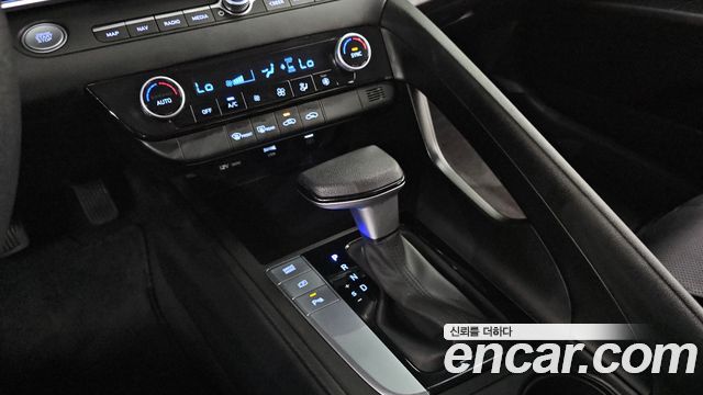 Hyundai AVANTE 2024 — photo 9