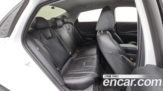 Hyundai AVANTE 2024 — photo 11