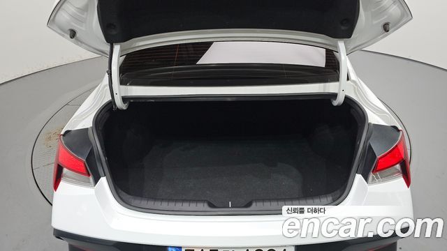 Hyundai AVANTE 2024 — photo 20