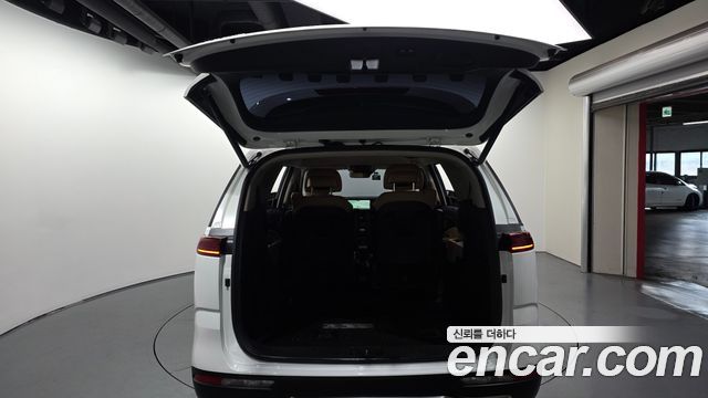 Kia Canival 2022 — photo 20